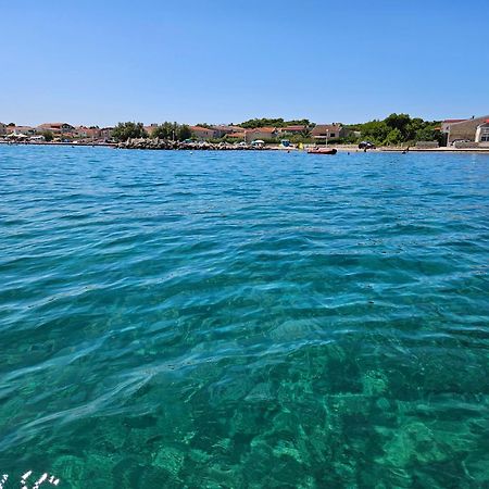 Familien Ferienhaus Vir Croatia 150M Strand Restaurant Einkaufen Buitenkant foto
