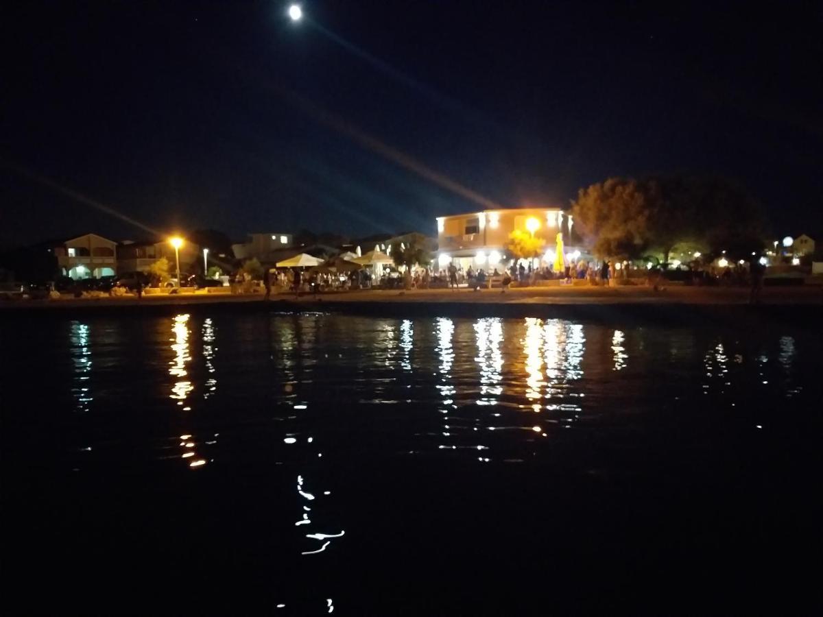 Familien Ferienhaus Vir Croatia 150M Strand Restaurant Einkaufen Buitenkant foto