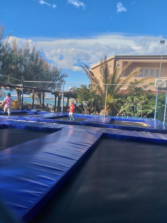 Familien Ferienhaus Vir Croatia 150M Strand Restaurant Einkaufen Buitenkant foto